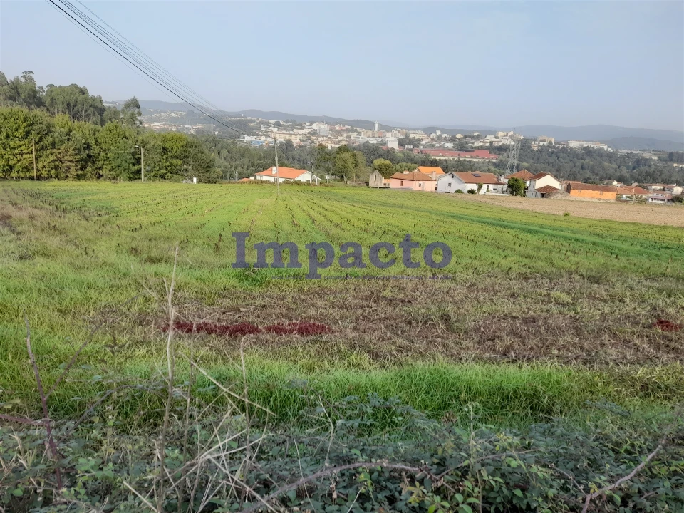 Terreno para Venda em O. Azeméis, Riba-Ul, Ul, Macinhata Seixa, Madail Foto 1