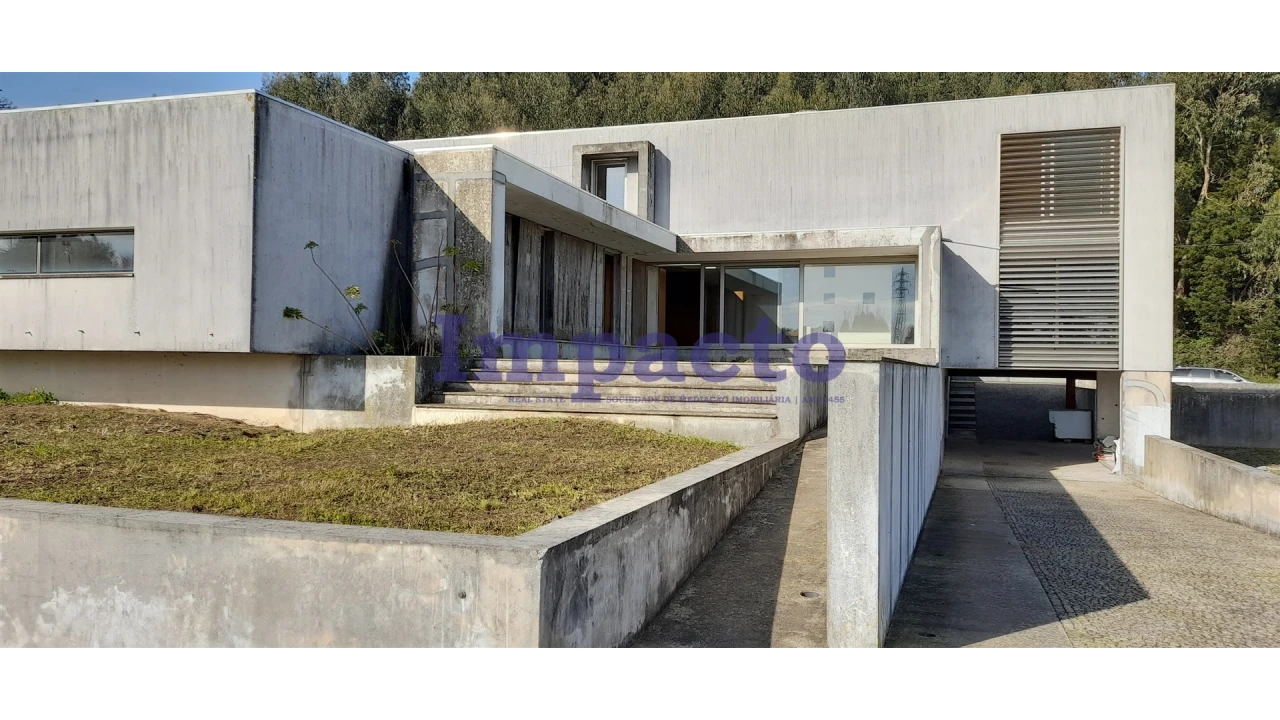 Moradia T3 para Venda em Argoncilhe Foto 27