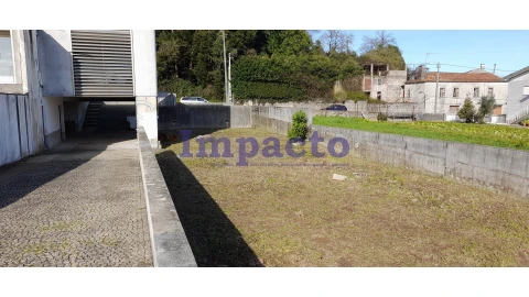 Moradia T3 para Venda em Argoncilhe