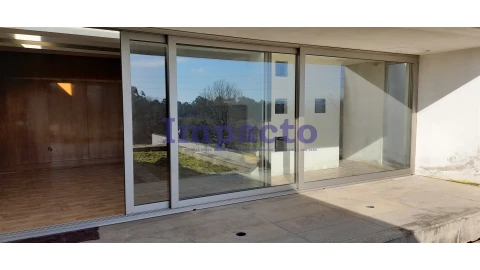 Moradia T3 para Venda em Argoncilhe