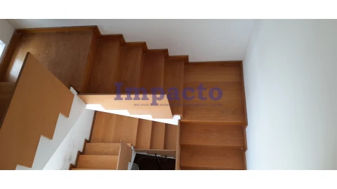 Moradia T3 para Venda em Argoncilhe