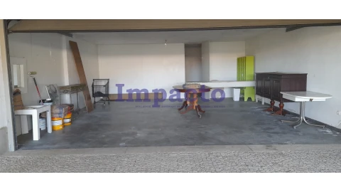 Moradia T3 para Venda em Argoncilhe