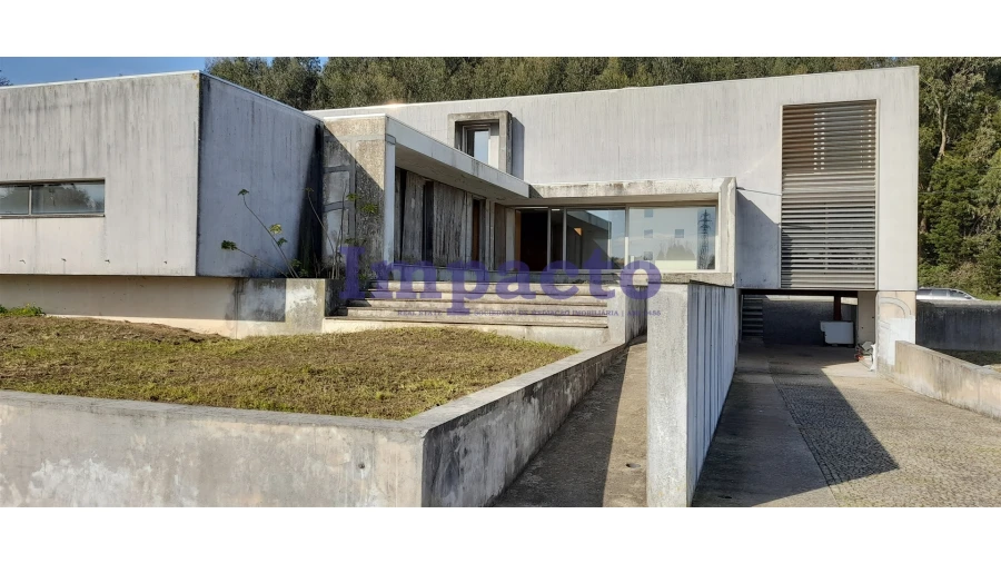 Moradia T3 para Venda em Argoncilhe Foto 27