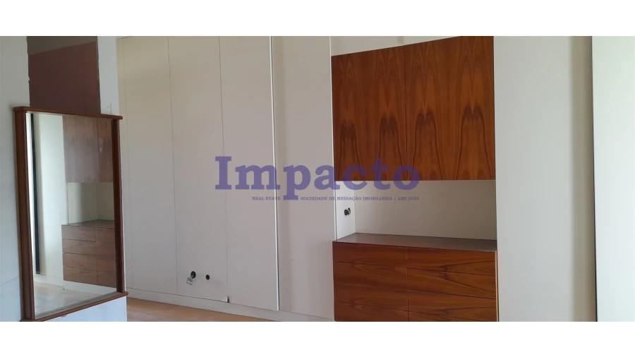 Moradia T3 para Venda em Argoncilhe Foto 4