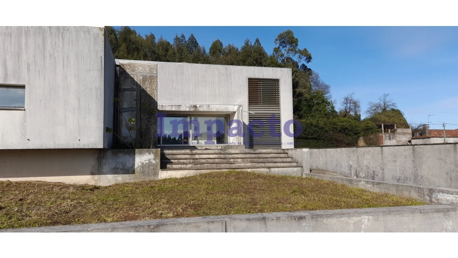 Moradia T3 para Venda em Argoncilhe Foto 2