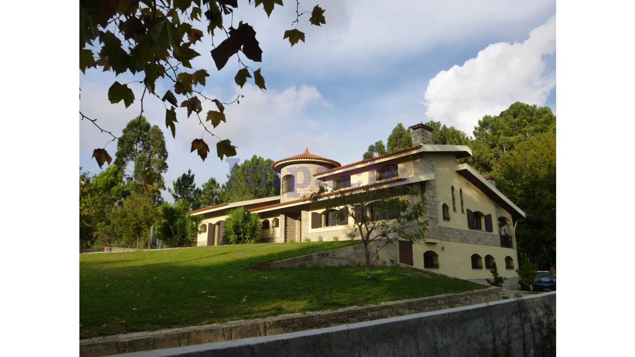 Moradia T4 para Venda em São Roque Foto 3