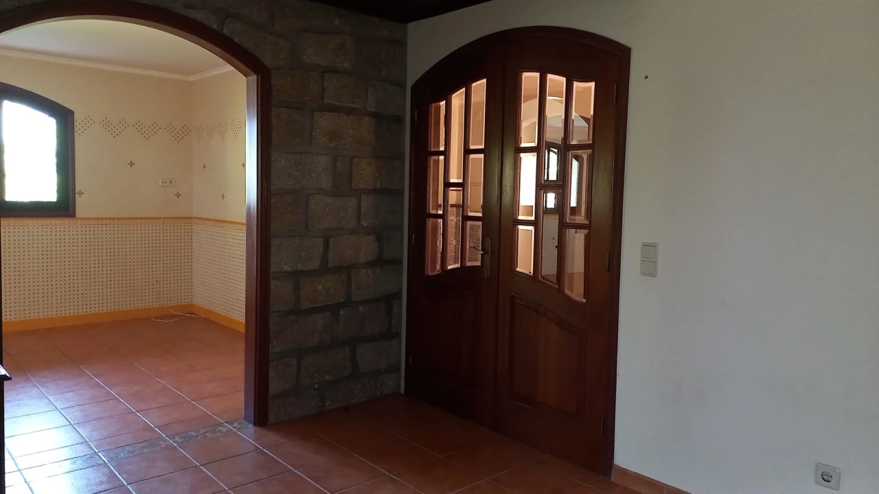 Moradia T4 para Venda em São Roque Foto 12