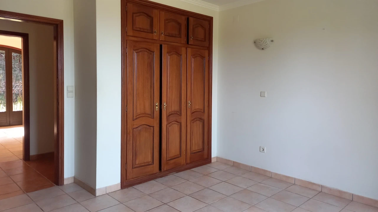 Moradia T4 para Venda em São Roque Foto 11