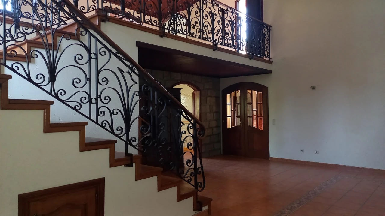 Moradia T4 para Venda em São Roque Foto 2