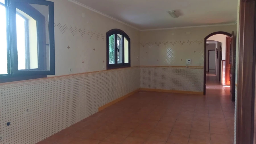 Moradia T4 para Venda em São Roque Foto 22