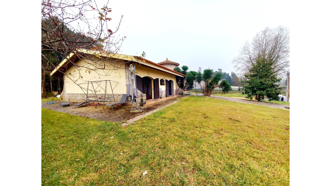 Moradia T4 para Venda em São Roque Foto 32