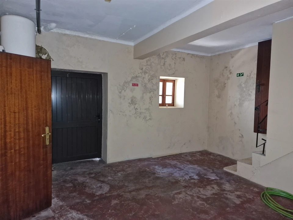 Loja para Arrendamento em Carregosa Foto 7