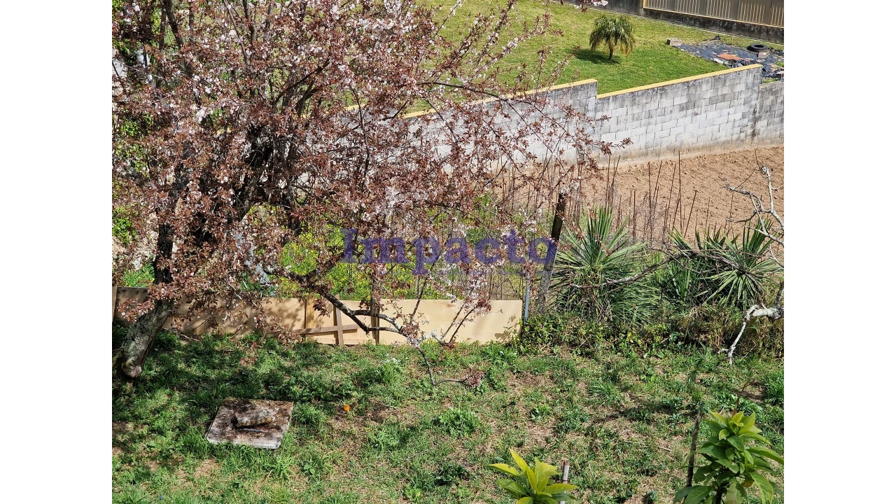 Terreno para Venda em Fornos Foto 3