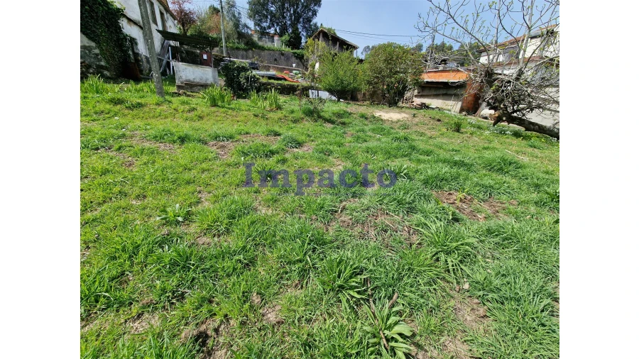 Terreno para Venda em Fornos Foto 2