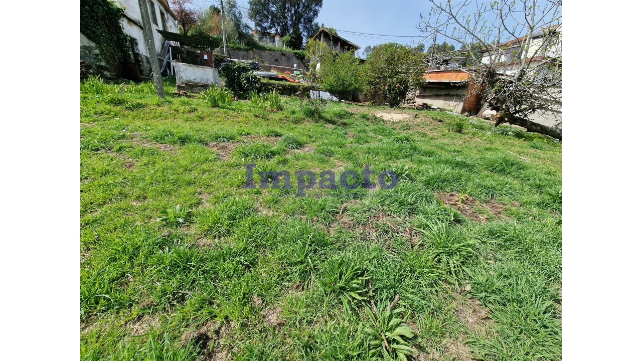 Terreno para Venda em Fornos Foto 2