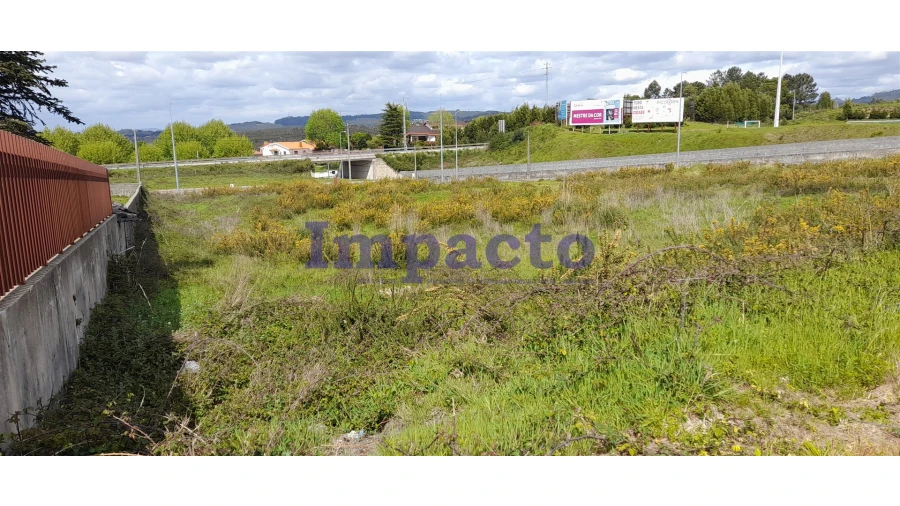 Terreno para Venda em Arrifana Foto 3