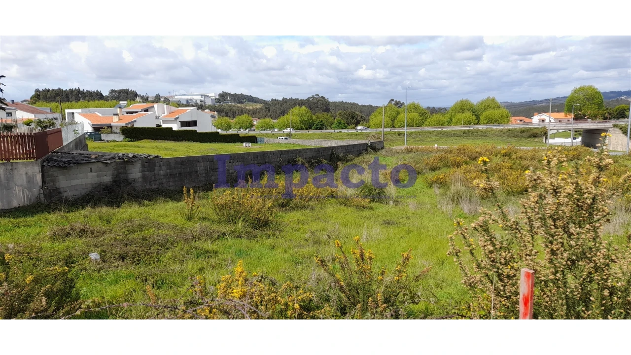 Terreno para Venda em Arrifana Foto 1