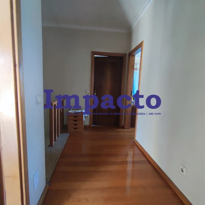 Moradia T3 para Venda em São João da Madeira Foto 9