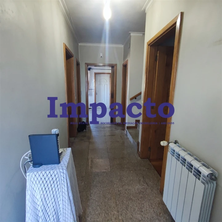 Moradia T3 para Venda em São João da Madeira Foto 1