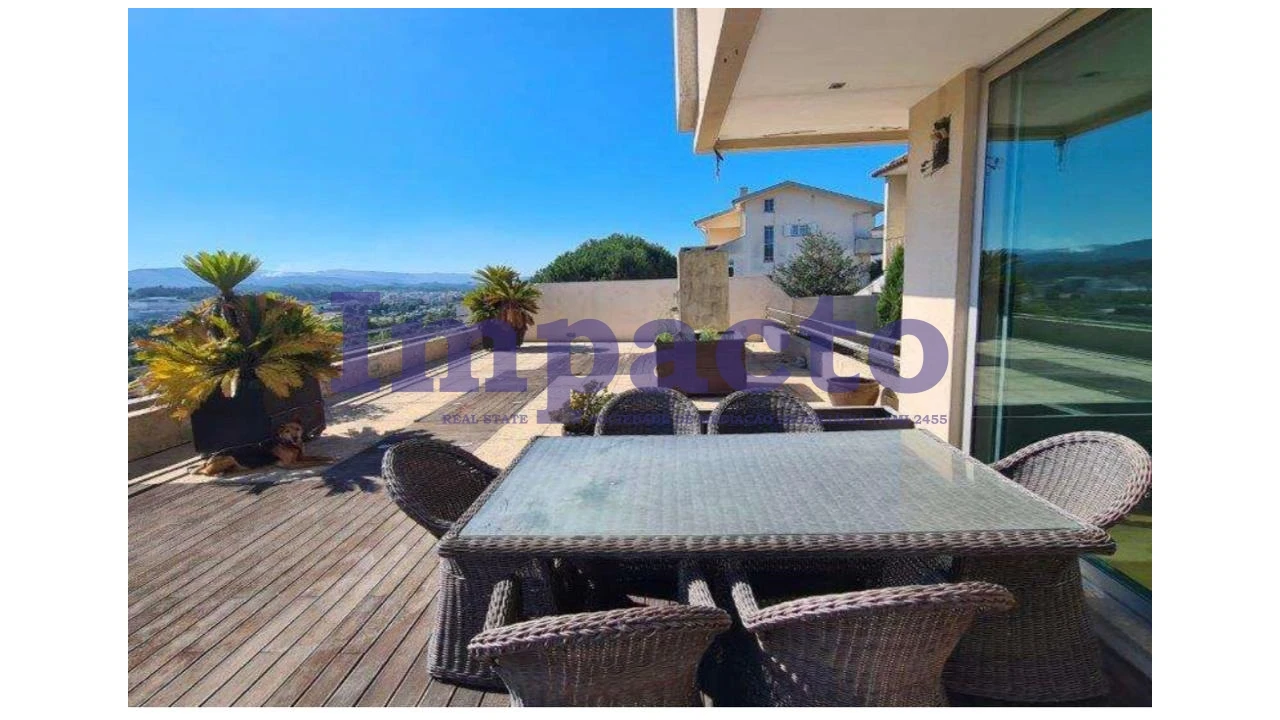 Moradia T3 para Venda em São João da Madeira Foto 3