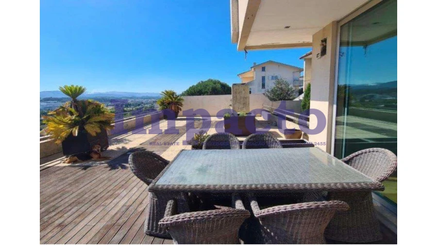 Moradia T3 para Venda em São João da Madeira Foto 3