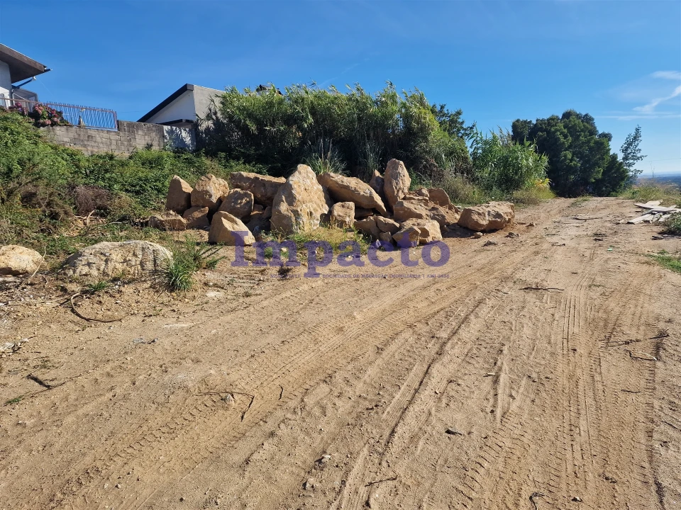 Terreno para Venda em Escapães Foto 6