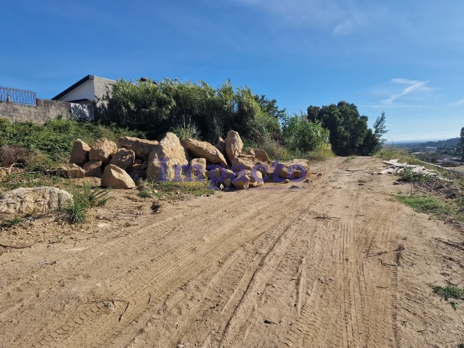 Terreno para Venda em Escapães Foto 5