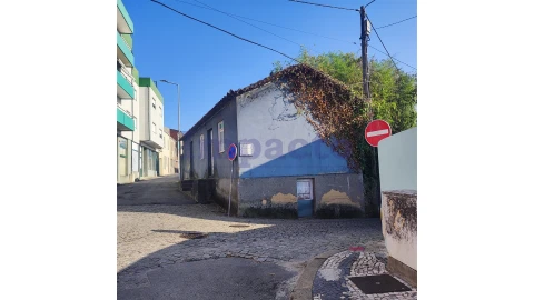 Moradia T5 para Venda em São João da Madeira