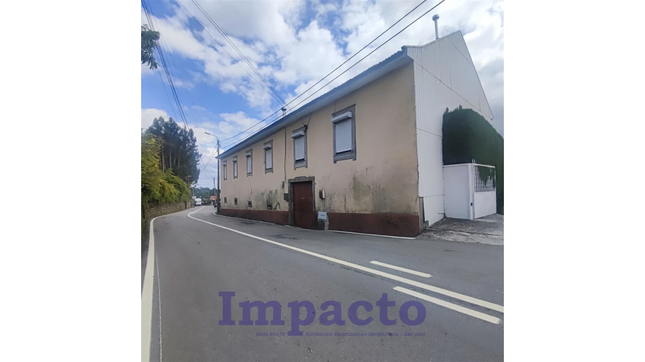 Moradia T8 para Venda em Romariz Foto 1