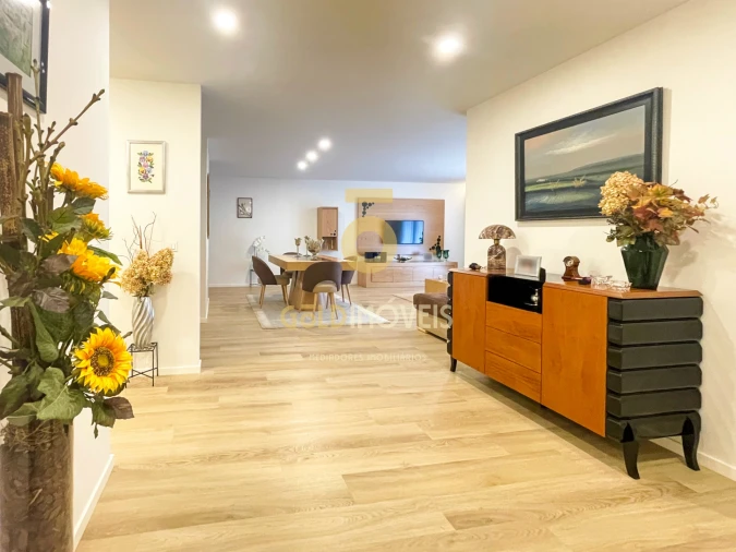 Apartamento T2 para Venda em Sobrado e Bairros Foto 13