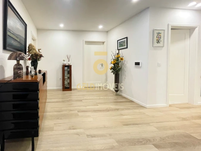 Apartamento T2 para Venda em Sobrado e Bairros Foto 10