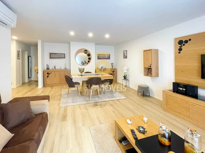 Apartamento T2 para Venda em Sobrado e Bairros Foto 2