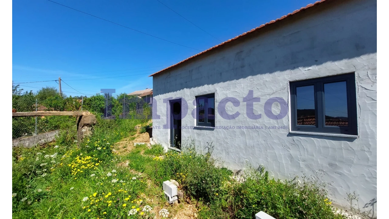 Moradia T1 para Venda em Ossela Foto 4