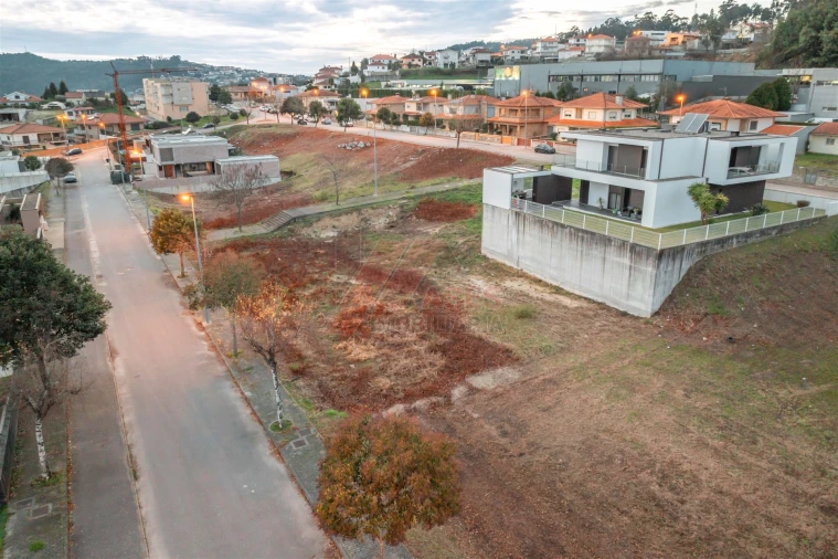 Terreno para Venda em Arões (São Romão) Foto 1