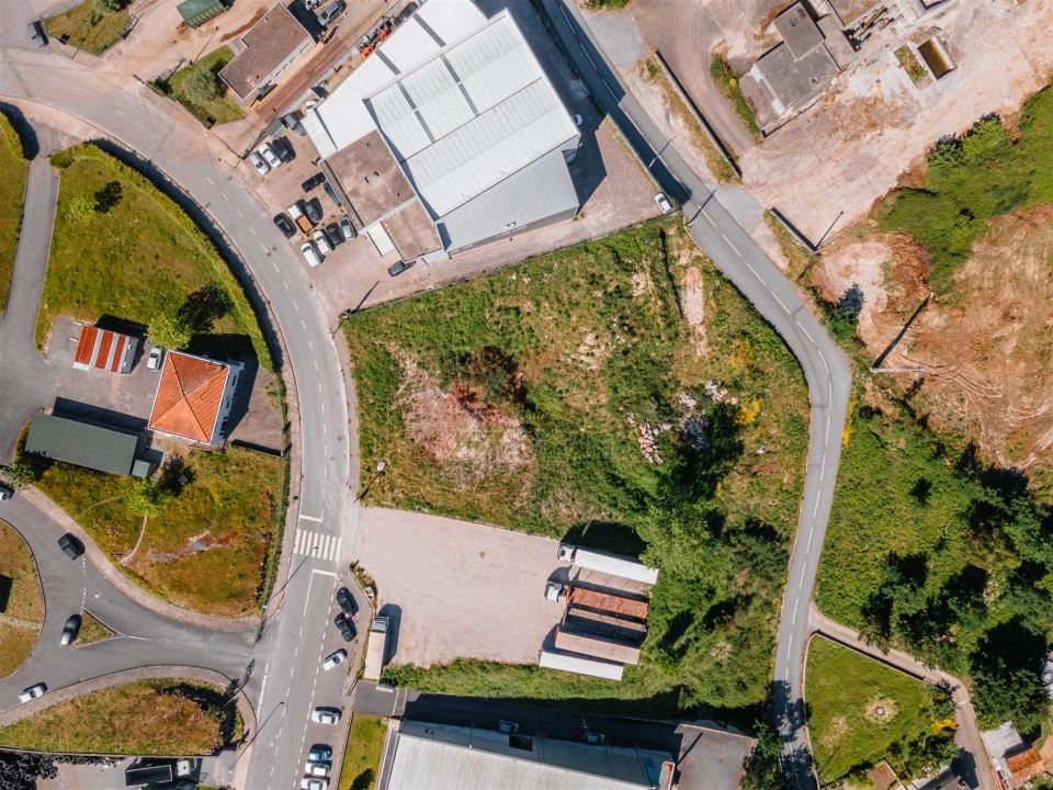 Terreno Comércio / Armazém para Venda em São Gens Foto 20