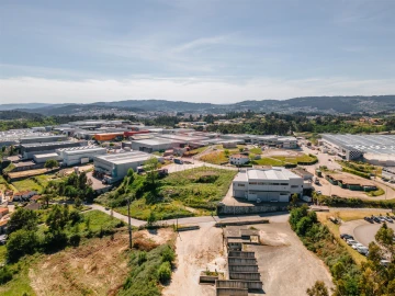 Terreno Comércio / Armazém para Venda em São Gens