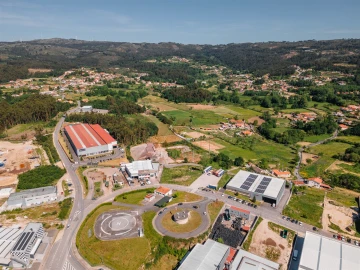 Terreno Comércio / Armazém para Venda em São Gens