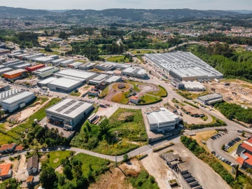 Terreno Comércio / Armazém para Venda em São Gens