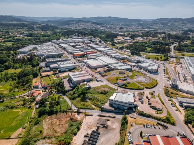 Terreno Comércio / Armazém para Venda em São Gens Foto 22
