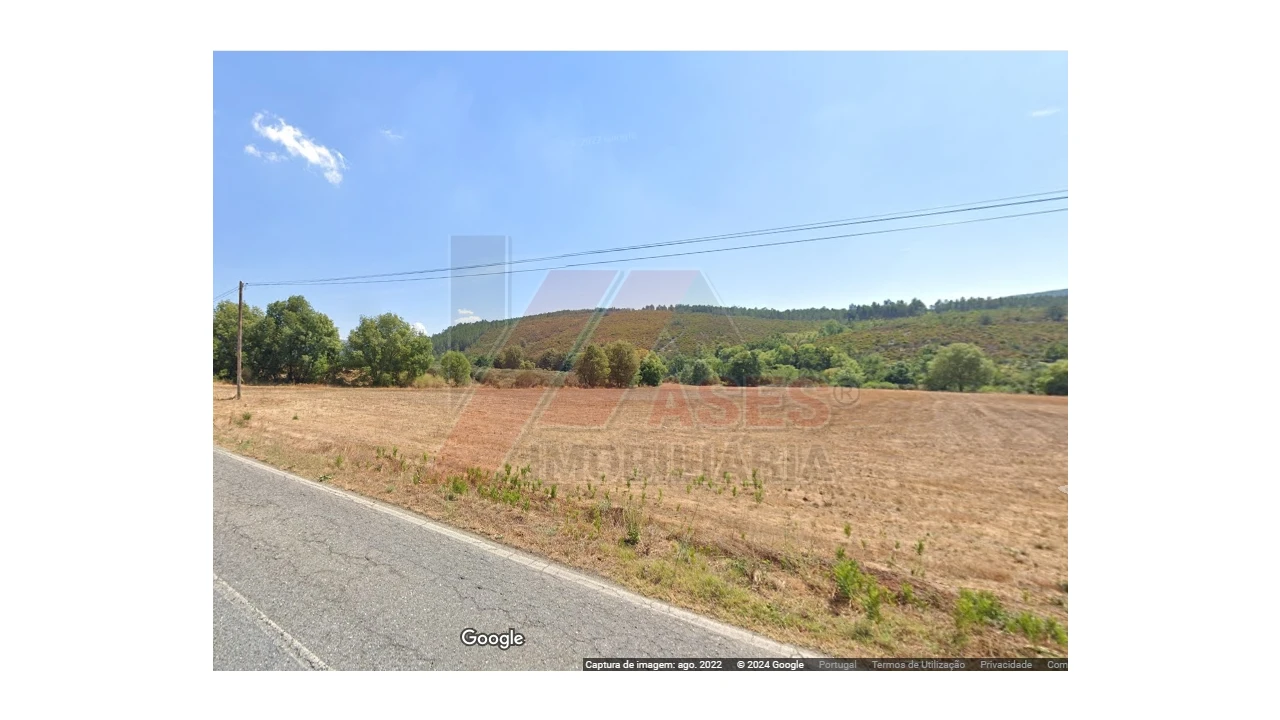 Terreno para Venda em Cortes do Meio Foto 1