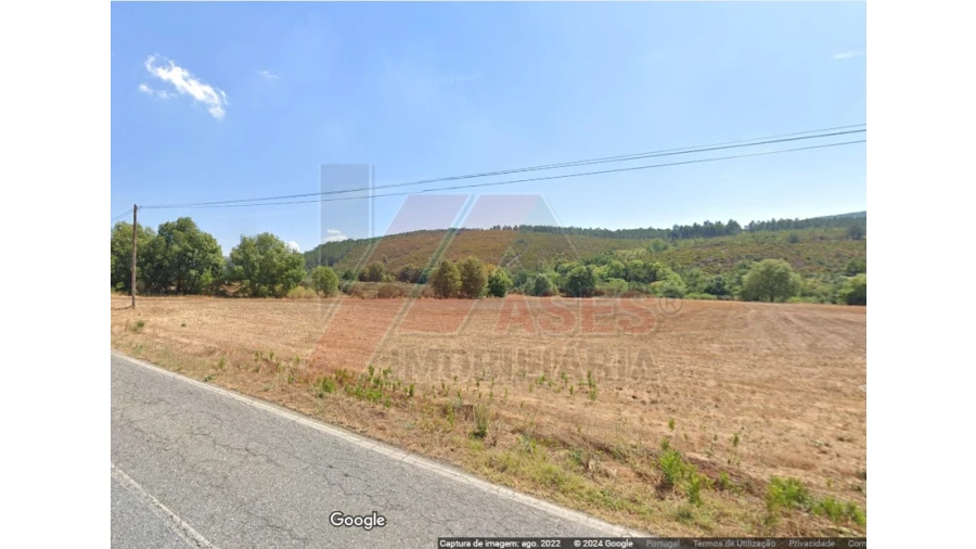 Terreno para Venda em Cortes do Meio Foto 1