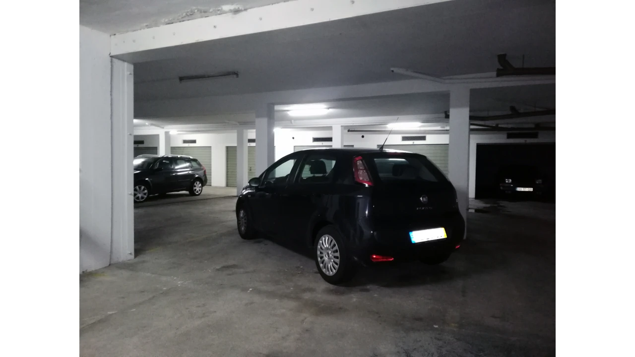 Garagem para Venda em Fafe Foto 1