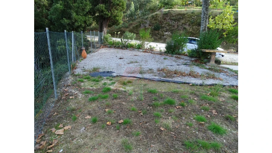 Prédio para Venda em São Gens Foto 12