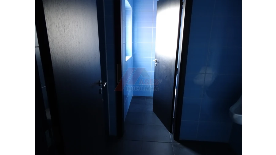 Prédio para Venda em São Gens Foto 37