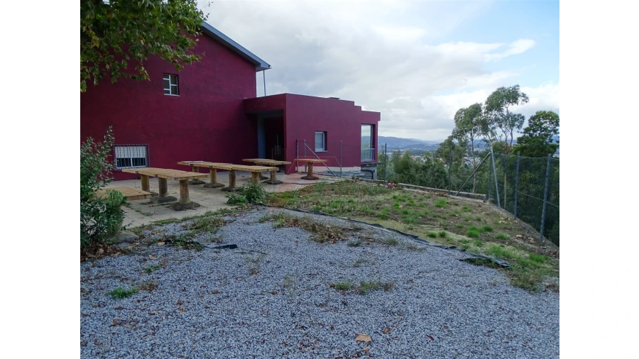 Prédio para Venda em São Gens Foto 10