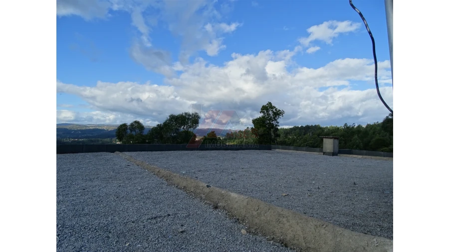 Prédio para Venda em São Gens Foto 47