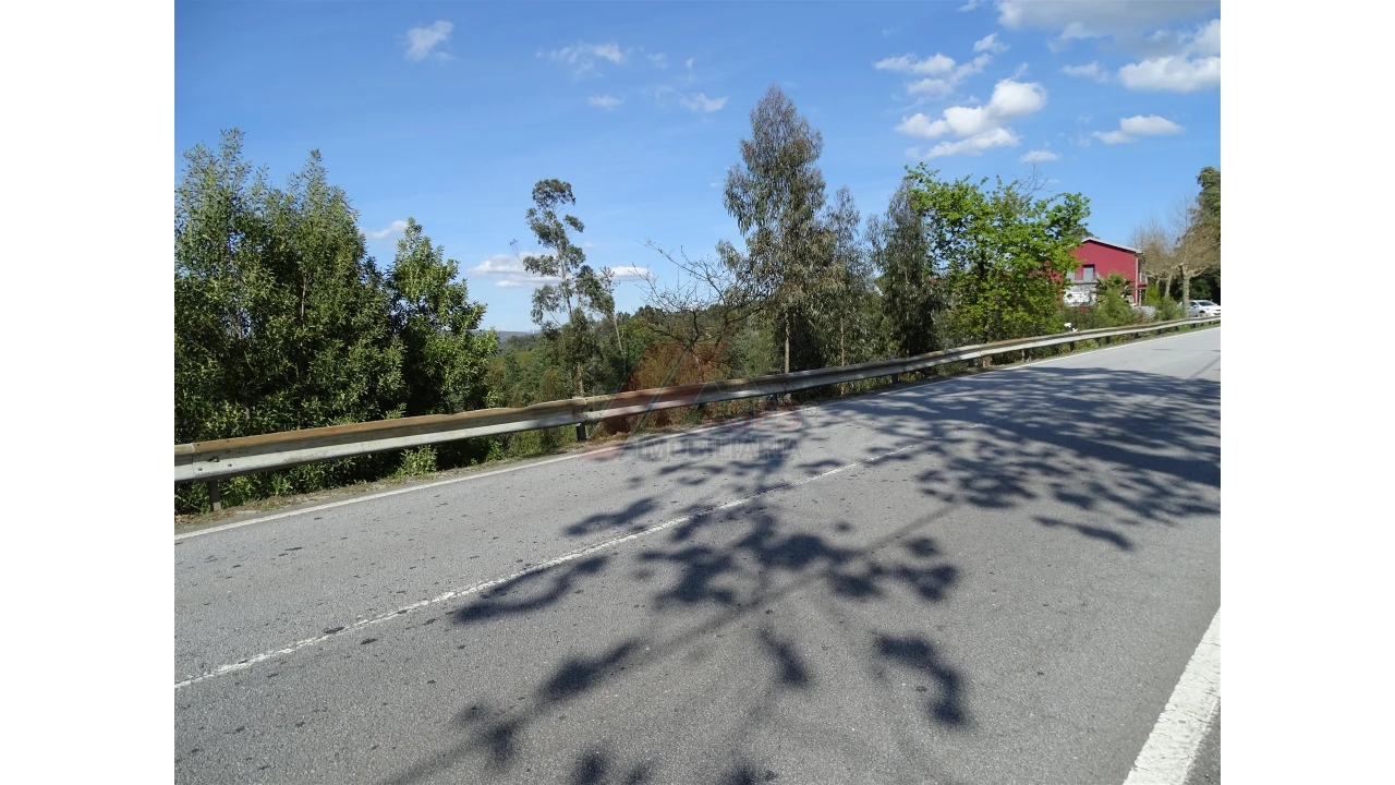 Terreno para Venda em São Gens Foto 8