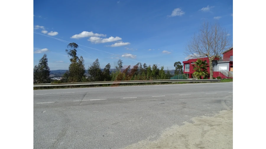 Terreno para Venda em São Gens Foto 7