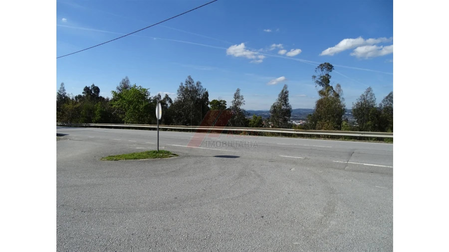 Terreno para Venda em São Gens Foto 6