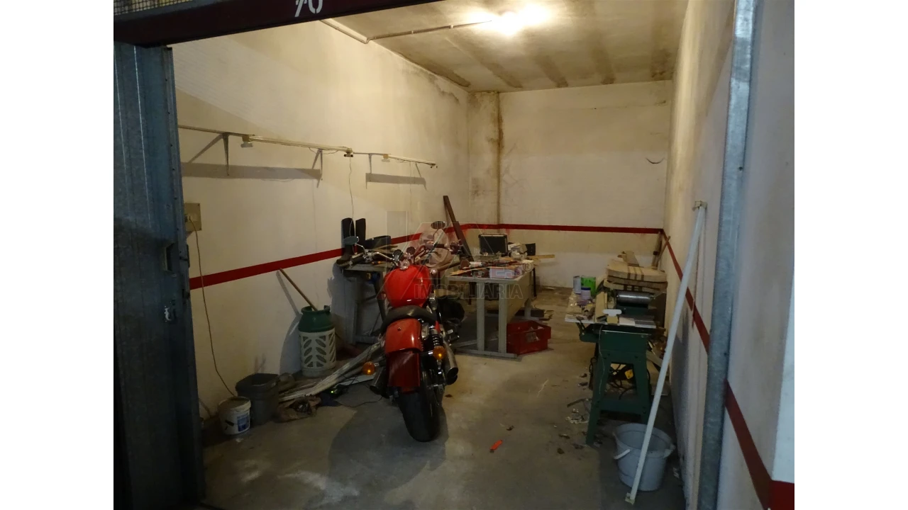 Garagem para Venda em Costa Foto 2
